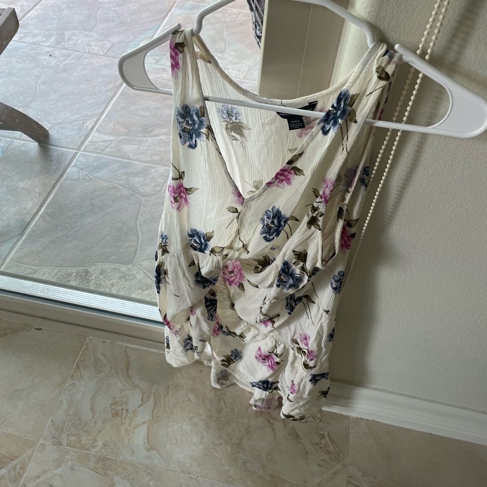 Beautiful AEO camisole